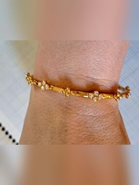 Gold Crystal Accent Women’s Bracelet - Elegant Floral Link